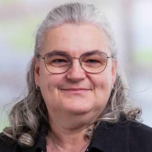 Maria Lindinger, Auftragsbearbeitung Düsen, Pumpen, Filter und Rührwerke